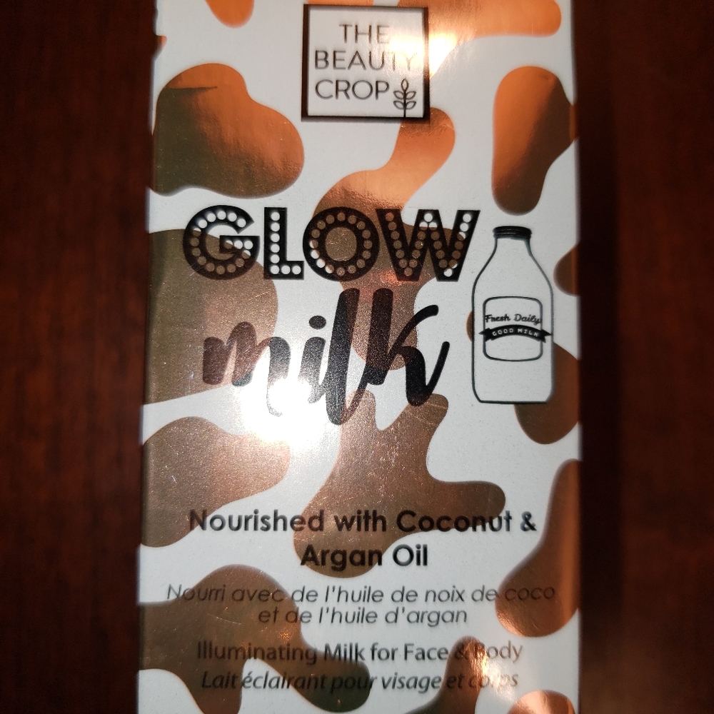 The Beauty Crop Glow Milk in Blind Date